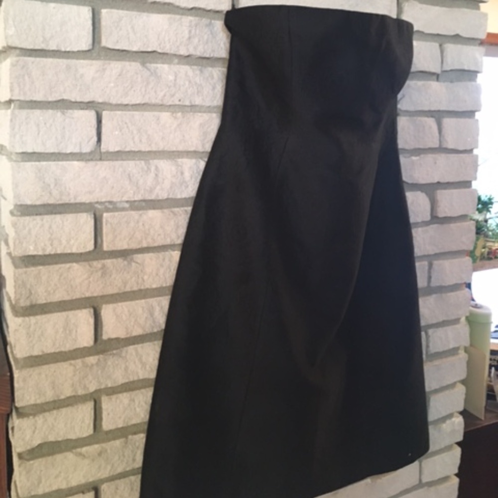 Theory, Dressy black dress, strapless. Size 8. Wool brocade ( 98%), Lycra (2%)